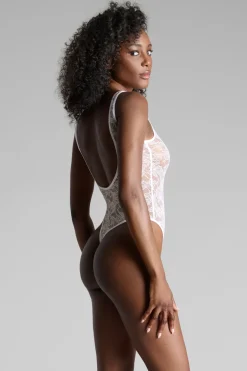Maison Close FlashbackBody string dos nu