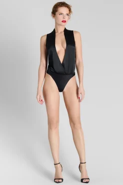 Maison Close Rendez-VousBody string cache coeur